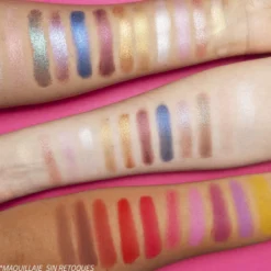 Barbie Extra Colorful Eyeshadow Palette Paleta de Sombras