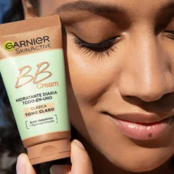 BB Creme Clássico com Vitamina C Hidratante com Cor e FPS 15