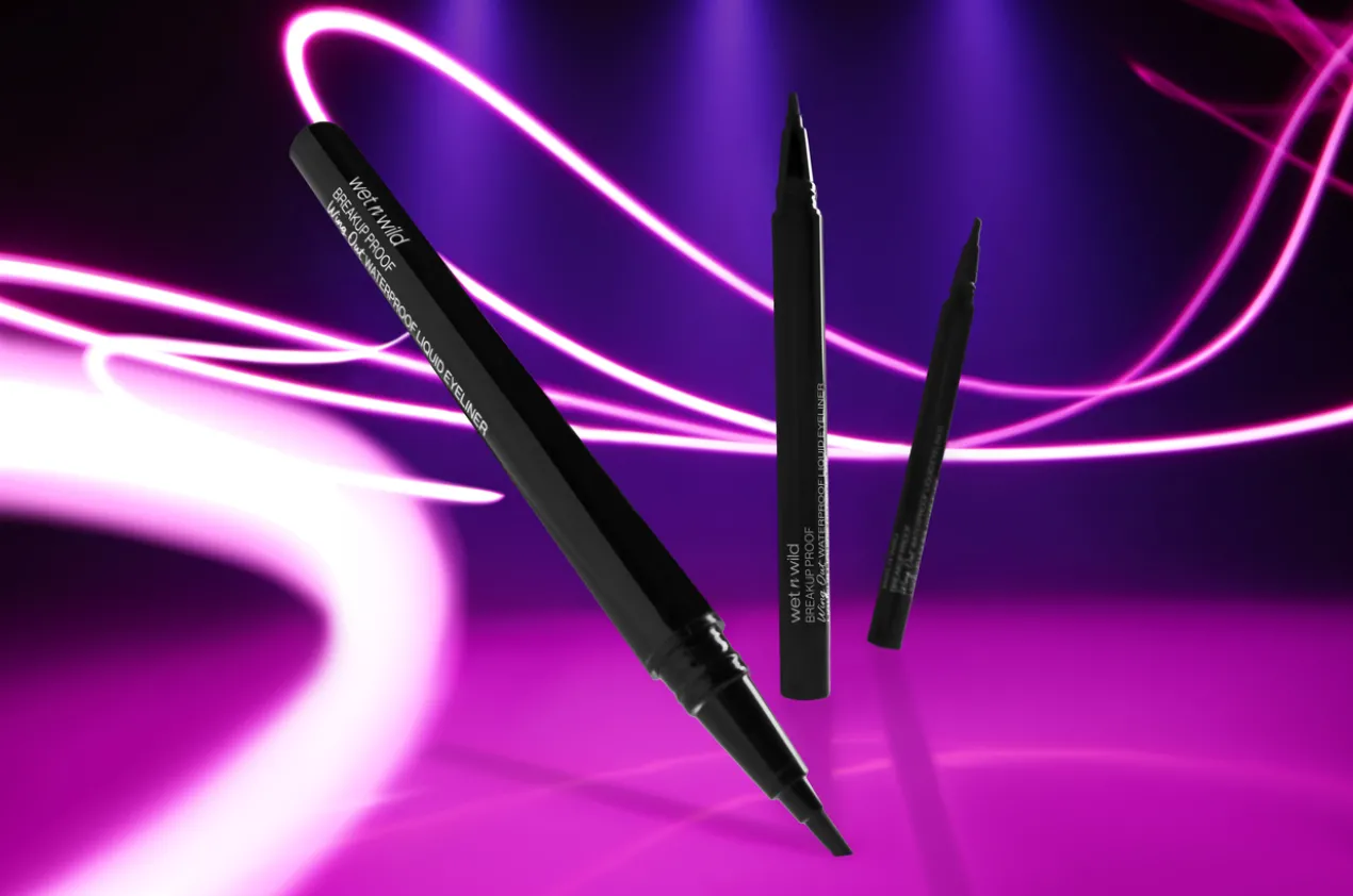 Breakup Proof Wing Out Waterproof Eyeliner Líquido