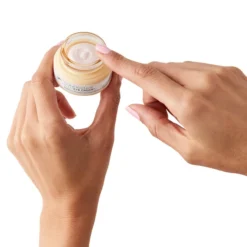 Confidence Creme Contorno de Olhos Antienvelhecimento