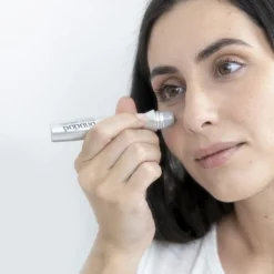 Contorno de Olhos Antimanchas