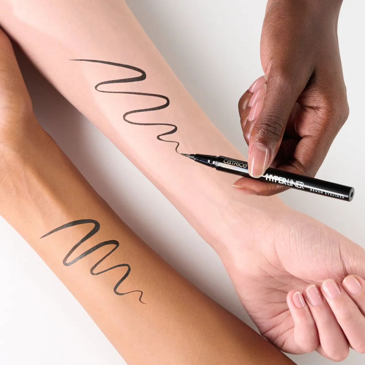 Delineador de Olhos Hyper Liner