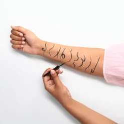 Dip Eyeliner Waterproof