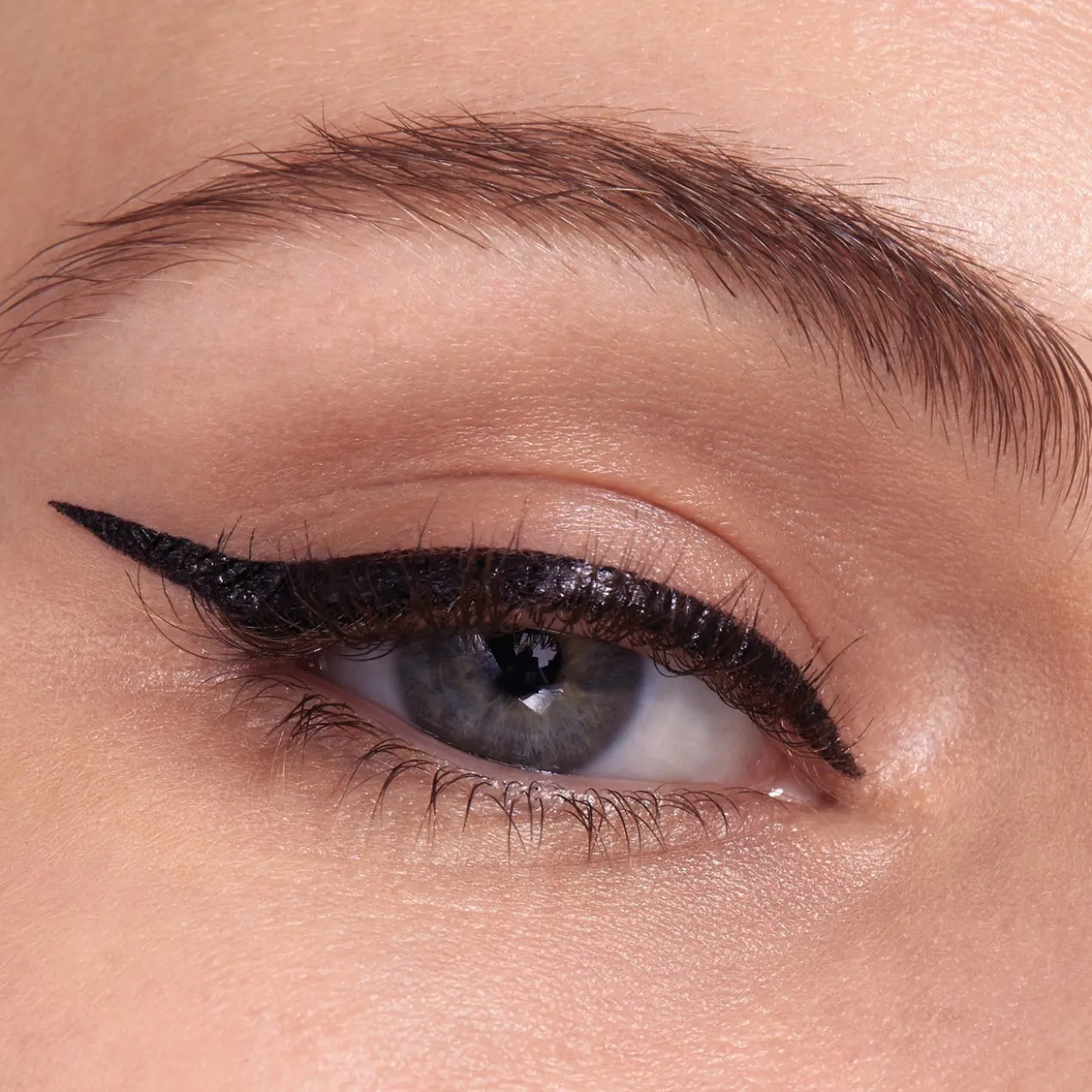 Eyeliner Líquido Hyper Easy