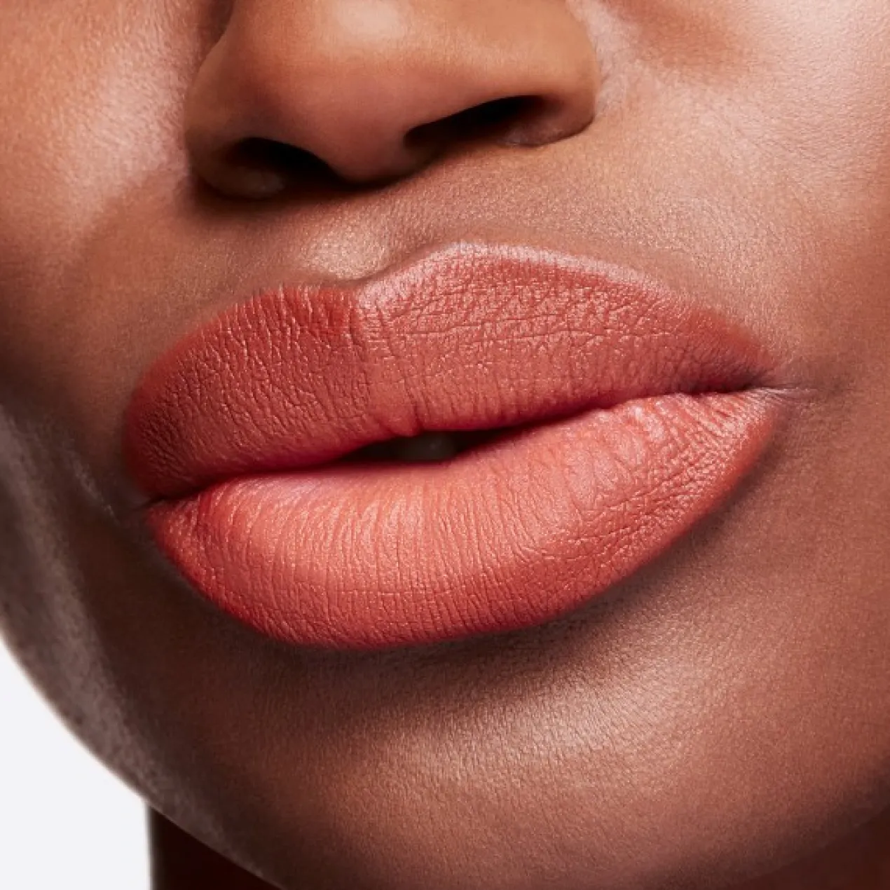 Kiss It Twice Powder Kiss Duo Estojo de Batons (982 Marrakesh-mere e 998 Sorry not Sorry)