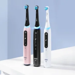 Oral-B iO 5 Escova Elétrica Preta com Estojo