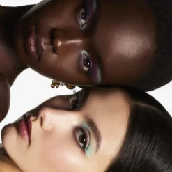 Paleta Eye Dare You Beyond Multi-Finish Eyeshadow & Highlighter