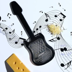 Ralador em Forma de Guitarra